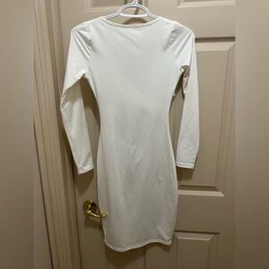 White criss cross backless dress - size: small - never been worn